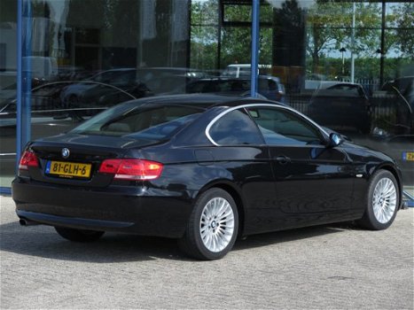 BMW 3-serie Coupé - 320i | XENON | AIRCO | CRUISE CONTROL | ORIG. NL - 1