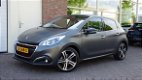 Peugeot 208 - 1.2 PT 81 KW/110 PK GT-LINE ORG. MAT GRIJS - 1 - Thumbnail