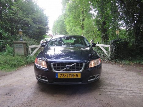 Volvo V70 - 2.4D Limited Edition ,163 PK , Automaat. Leer, Navi, Trekhaak, Topstaat, Volledig Dealer - 1