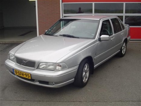 Volvo S70 - 2.0 Luxury-Line // Airco // Youngtimer - 1