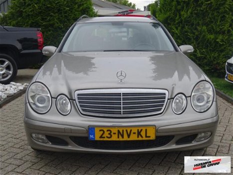 Mercedes-Benz E-klasse Combi - E220 2004 Youngtimer 6-bak - 1