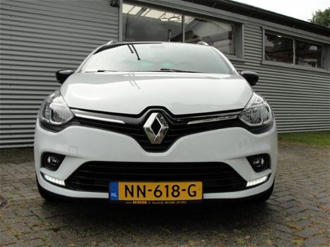 Renault Clio Estate - 0.9 TCe Limited Navigatie I Airco I Cruise - 1