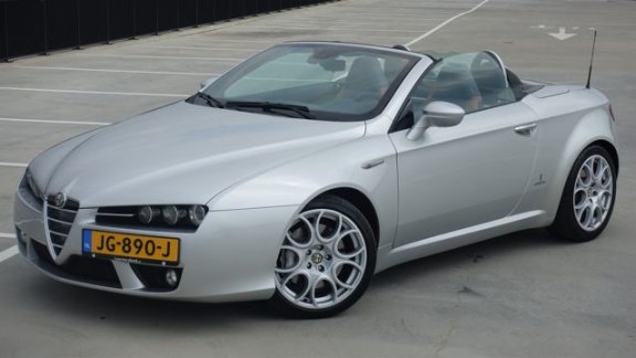 Alfa Romeo Spider - 3.2 JTS Q4 Exclusive - 1