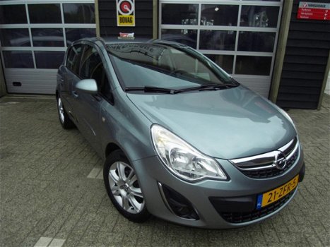 Opel Corsa - 1.2-16V Cosmo automaat - 1