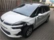 Citroën Grand C4 Picasso - 1.2 PureTech Intensive met lichte linkervoorschade - 1 - Thumbnail