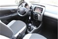Toyota Aygo - X-PLAY 1E EIG NAVI LMV AIRCO - 1 - Thumbnail