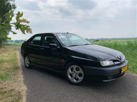 Alfa Romeo 146 - 1.4-16V T.Spark Junior Airco/Nieuwe APK/Rijdt Goed - 1