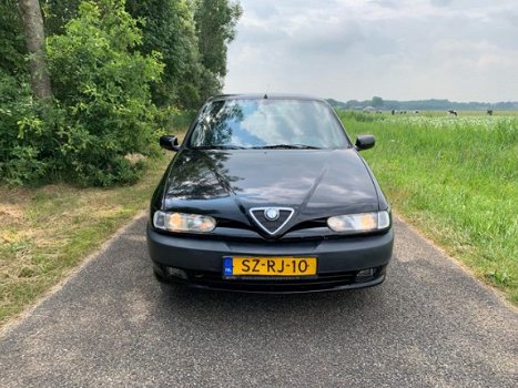 Alfa Romeo 146 - 1.4-16V T.Spark Junior Airco/Nieuwe APK/Rijdt Goed - 1