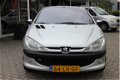 Peugeot 206 CC - 1.6-16V | airco | cruise | el kap | leer | - 1 - Thumbnail