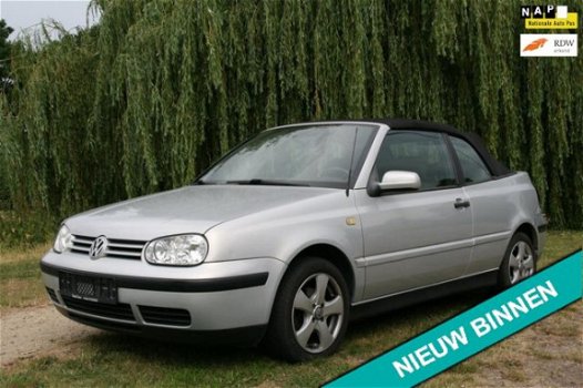 Volkswagen Golf Cabriolet - 1.8 Trendline - nieuwe kap Automaat. Weinig kilometers/NAP - 1