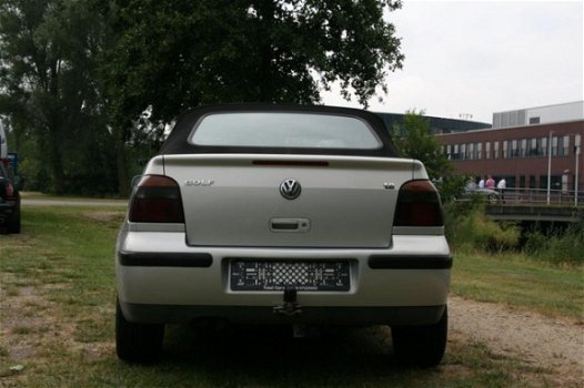 Volkswagen Golf Cabriolet - 1.8 Trendline - nieuwe kap Automaat. Weinig kilometers/NAP - 1