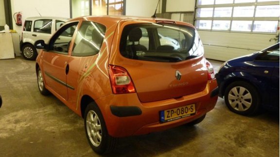 Renault Twingo - 1.2 Acces Eerste eig. en Nieuwe Apk 28/2/2021 Inruil Mogelijk - 1