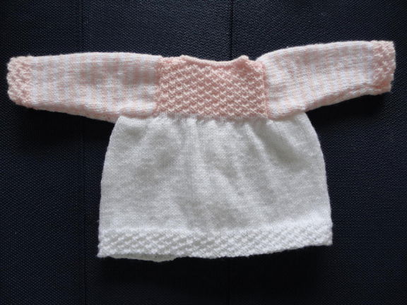 047 wit/rose baby vestje ca. maat 56 - Afbeelding 2