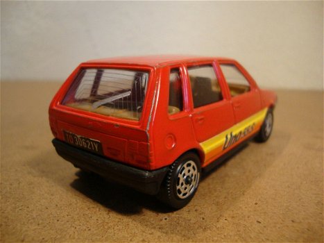 1:43 Hot Wheels Fiat Uno 55 S rood Made in Italy los model - 7