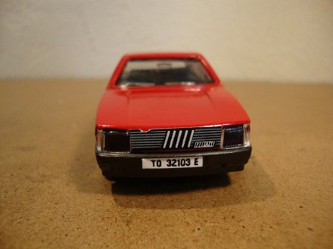 1:43 Polistil E2045 05303 Fiat Croma rood Made in Italy los model - 1