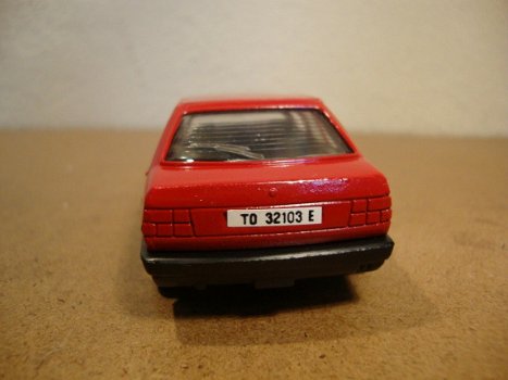 1:43 Polistil E2045 05303 Fiat Croma rood Made in Italy los model - 5