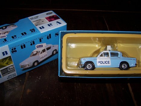 1:43 Corgi Hillman Minx IIIA Somerset Constabulary - 3