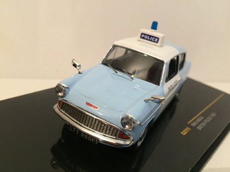 1:43 Ixo CLC111 Ford Anglia Police Politie GB 1963 - 2
