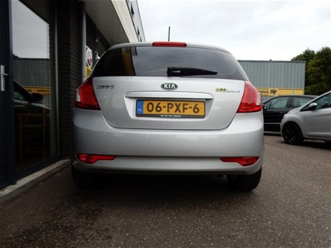 Kia Cee'd - 1