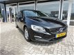 Volvo V60 - 2.0 D4 50 procent deal 7225, - ACTIE Automaat / Navi / Cruise / Telefoon / Clima / LED - 1 - Thumbnail