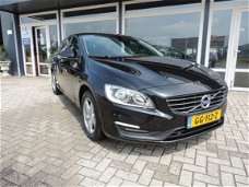 Volvo V60 - 2.0 D4 50 procent deal 7225, - ACTIE Automaat / Navi / Cruise / Telefoon / Clima / LED