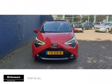 Toyota Aygo - 1.0 VVT-i 72pk 5D (Airco - Parkeerhulpcamera - Lichtmetalen velgen - Elektrisch bedien - 1