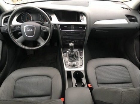 Audi A4 Avant - 2.0 TDI Pro Line Business Navigatie, Xenon, pdc. Compleet dealer onderhouden - 1