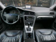 Volvo XC70 - 2.4 D5 AUT *Leder/Navi/Zeer mooi