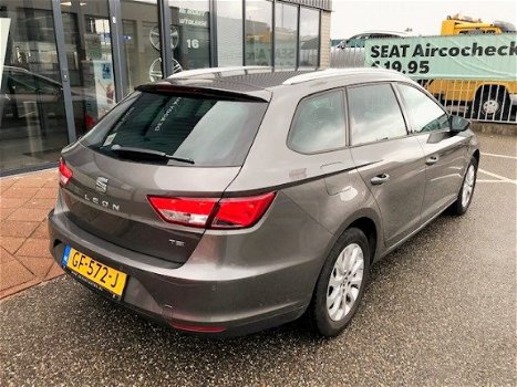 Seat Leon ST - 1.2 TSi 110pk Style Professional Origineel Nederlandse ST met navigatie, parkeersenso - 1