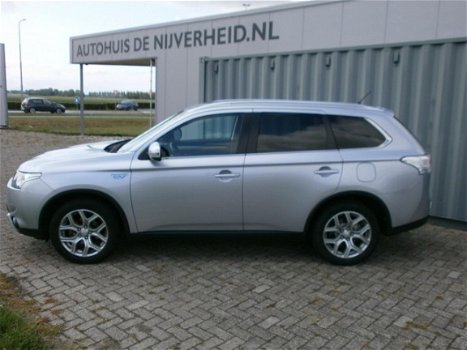 Mitsubishi Outlander - 2.0 PHEV Business Edition X-Line incl btw - 1