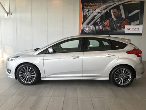 Ford Focus - 1.0 EcoBoost 125pk 5-deurs ST Line Park Assist - 1