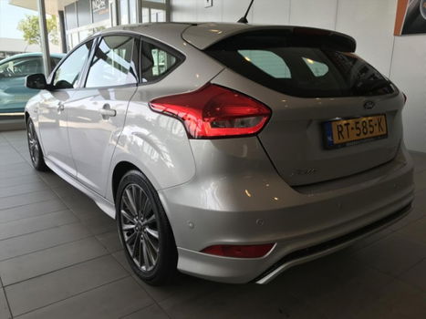 Ford Focus - 1.0 EcoBoost 125pk 5-deurs ST Line Park Assist - 1