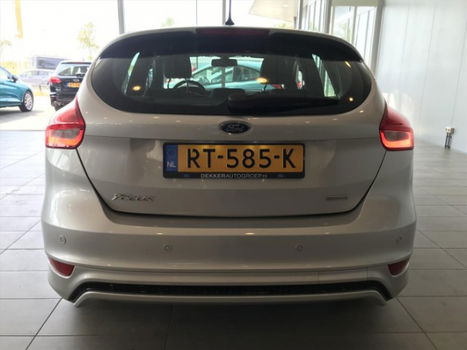 Ford Focus - 1.0 EcoBoost 125pk 5-deurs ST Line Park Assist - 1