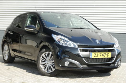 Peugeot 208 - 1.2 PureTech Signature NAVI LEDER PDC CRUISE ACTIE Financieren vanaf 2.9% - 1