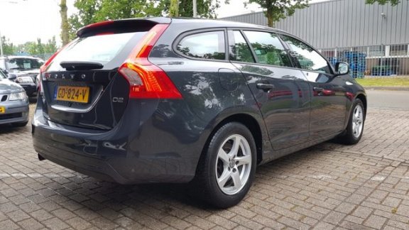 Volvo V60 - 1.6 D2 Kinetic AUT, 1e Eig, Leder, Navi - 1