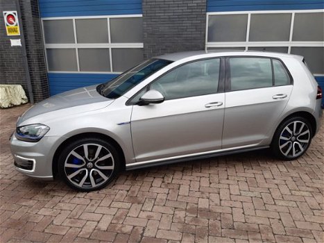 Volkswagen Golf - 1.4 TSI GTE Navi/Camera/18