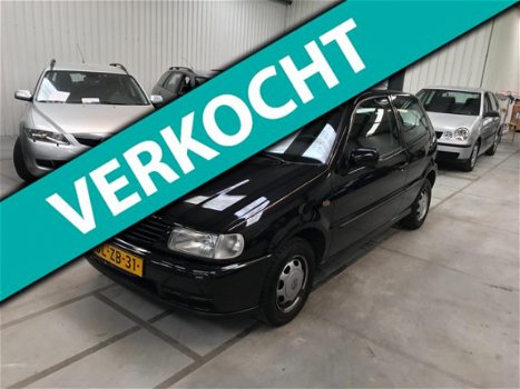 Volkswagen Polo - 1.6 STUURBEKRACHTIGING/NAPAPK - 1