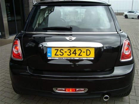 Mini Mini Cooper - 1.6 122pk Brick Lane Green Salt Panorama SenS 6-bak - 1