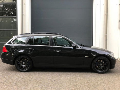 BMW 3-serie Touring - 330xd Dynamic Executive NAP Panoramadak/Leder/Xenon/322 PK/Cruise/Climate/Apk - 1