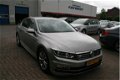 Volkswagen Passat - 1.6 TDI/LED/NAVI/ALCANT/R-LINE - 1 - Thumbnail