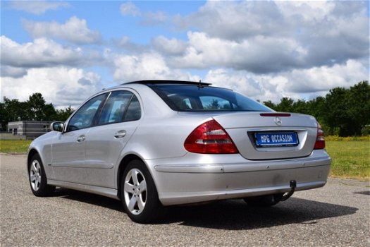 Mercedes-Benz E-klasse - 220 CDI Avantgarde YOUNGTIMER, Pano, Navi, Climate, Cruise, PDC, Trekhaak - 1