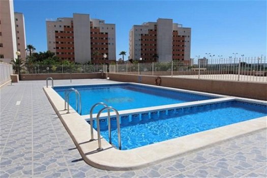 Vernieuwd 2 slaapkamer appartement in Spanje, Costa Blanca, Guardamar del Segura. - 2