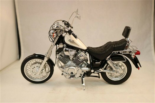 1:10 Schuco Moto Yamaha XV Virago 1100 1989 art.nr. 06660 - 2