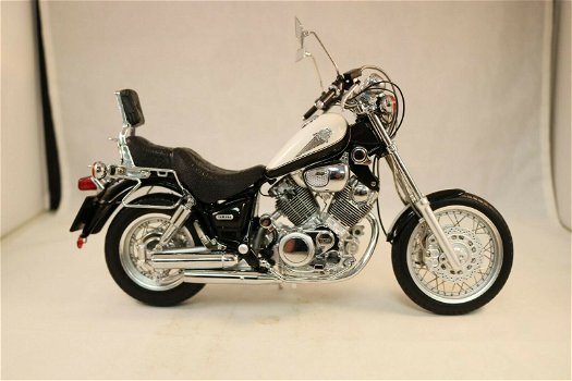 1:10 Schuco Moto Yamaha XV Virago 1100 1989 art.nr. 06660 - 4