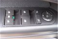 Opel Zafira - 2.2 Executive 7 Persoons.Trekhaak.Airco Hoge zit.Navi. Apk 16-07-2020. 6 bak.Nette en - 1 - Thumbnail