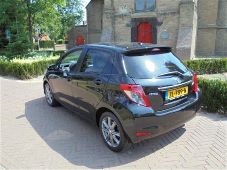 Toyota Yaris - 1.3 16v 99pk 5drs Executive Sport, bij spec. sinds 1968 - 1