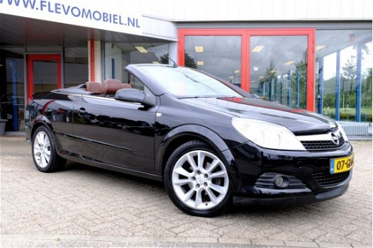 Opel Astra TwinTop - 1.8 Temptation Leder/Navi/LMV - 1