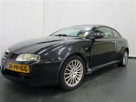 Alfa Romeo GT - 2.0 JTS Distinctive Airco Leer - 1