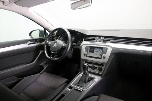 Volkswagen Passat Variant - 1.6 120pk TDI Comfortline Navigatie ParkPilot Climate Control 200x Vw-Au - 1