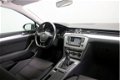 Volkswagen Passat Variant - 1.6 120pk TDI Comfortline Navigatie ParkPilot Climate Control 200x Vw-Au - 1 - Thumbnail